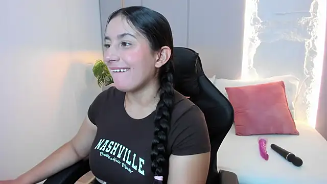 kira relish online show from 06-16-26, 12:41