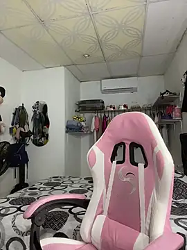 Blowjob-Queen  online show from 03-21-26, 03:33