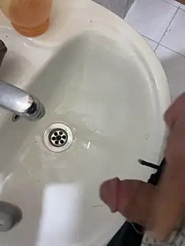 Snapshot of yassineamri chatting on 03-22-26, 12:52 yassineamri online show from 03-22-26, 12:52