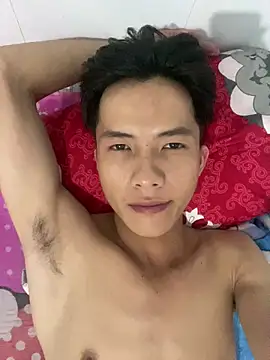Nguyencuong1999 online show from 04-05-26, 08:28
