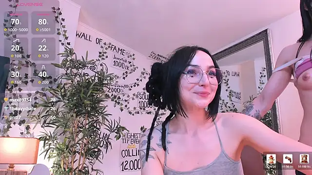 Snapshot of mira0_0 chatting on 05-18-26, 04:07 mira0 0 online show from 05-18-26, 04:07