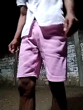 Snapshot of spittermasterpig1 chatting on 03-28-26, 02:44 spittermasterpig1 online show from 03-28-26, 02:44