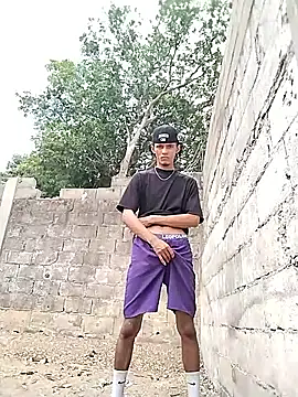 Snapshot of spittermasterpig1 chatting on 03-30-26, 03:24 spittermasterpig1 online show from 03-30-26, 03:24