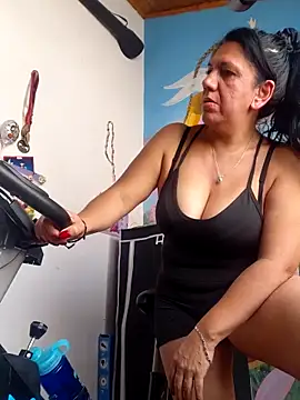 Snapshot of Mielx chatting on 03-25-26, 02:56 Mielx online show from 03-25-26, 02:56