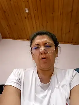 Snapshot of Mielx chatting on 04-28-26, 02:27 Mielx online show from 04-28-26, 02:27
