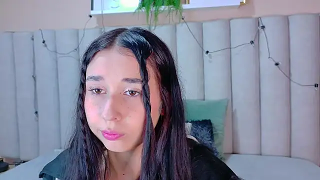 Snapshot of StarrMoon__ chatting on 06-30-26, 02:56 StarrMoon online show from 06-30-26, 02:56