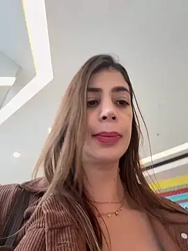 Snapshot of zelyramonvielly chatting on 06-17-26, 01:12 zelyramonvielly online show from 06-17-26, 01:12