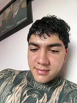 Snapshot of Gury_tattoo chatting on 06-14-26, 09:06 Gury tattoo online show from 06-14-26, 09:06