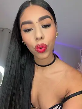 Rossie Blooms online show from 05-17-26, 07:43