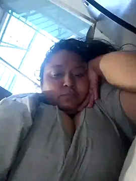 Snapshot of tistmature-69 chatting on 04-12-26, 11:10 tistmature-69 online show from 04-12-26, 11:10