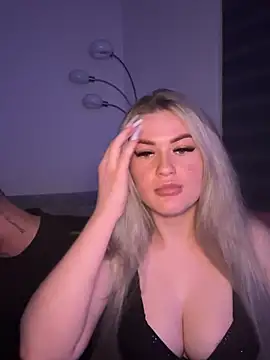 tiiffyy online show from 04-16-26, 07:47