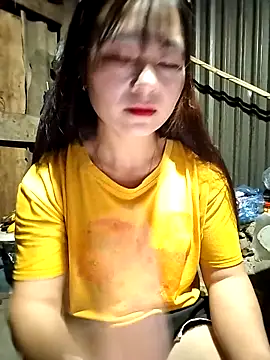 Snapshot of Cute-flowers chatting on 04-29-26, 01:26 Cute-flowers online show from 04-29-26, 01:26
