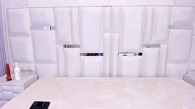 breenda01 online show from 04-14-26, 03:56