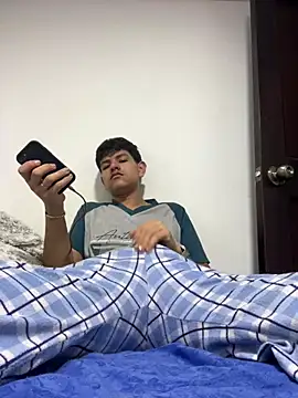 Snapshot of juanma759 chatting on 05-12-26, 02:30 juanma759 online show from 05-12-26, 02:30