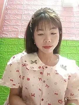 AmyLinee01 online show from 06-12-26, 06:45