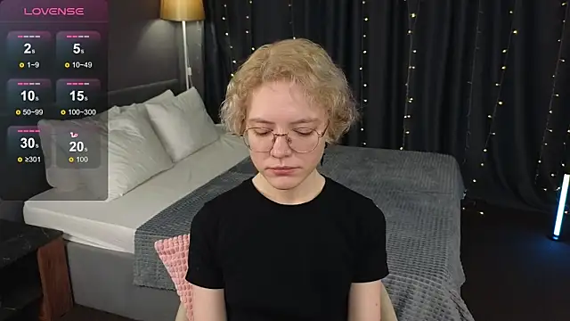 Snapshot of HottoKori chatting on 05-11-26, 03:45 HottoKori online show from 05-11-26, 03:45