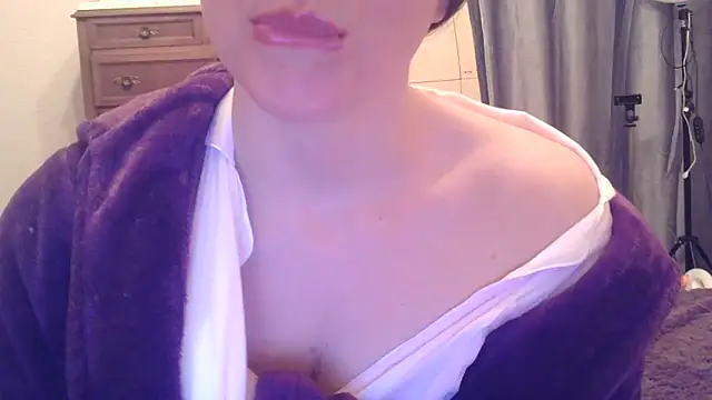 Snapshot of mery_lou20252 chatting on 04-06-26, 07:15 mery lou20252 online show from 04-06-26, 07:15