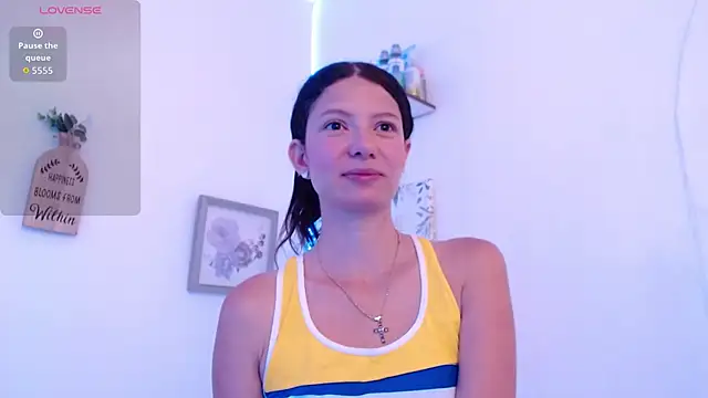 sofy bonnet1 online show from 04-02-26, 12:25
