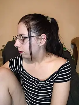 Snapshot of Rue_the_witch6 chatting on 07-01-26, 09:47 Rue the witch6 online show from 07-01-26, 09:47