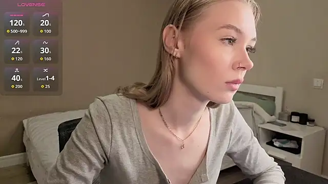 Sellina moon online show from 04-22-26, 02:14