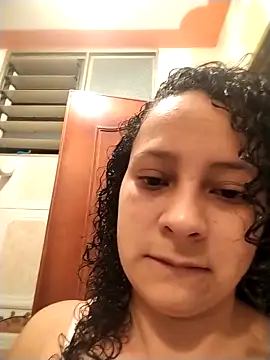 Snapshot of Sofia_Alane chatting on 04-12-26, 09:03 Sofia Alane online show from 04-12-26, 09:03