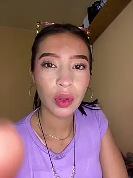 Itze Mua online show from 04-05-26, 10:01
