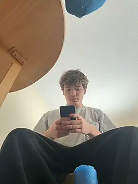 Snapshot of demon4ever chatting on 04-03-26, 06:17 demon4ever online show from 04-03-26, 06:17