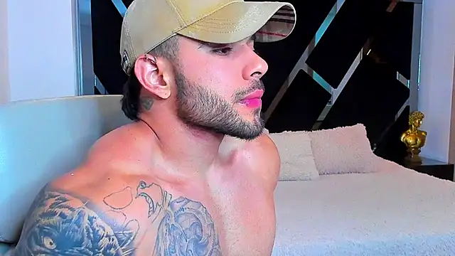 Snapshot of Raytorres chatting on 05-03-26, 07:31 Raytorres online show from 05-03-26, 07:31