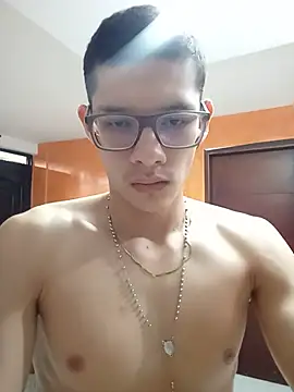 Snapshot of luis_sanchez018 chatting on 08-03-26, 10:54 luis sanchez018 online show from 08-03-26, 10:54