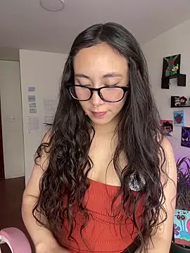 Snapshot of Aikoo_o chatting on 04-08-26, 09:15 Aikoo o online show from 04-08-26, 09:15