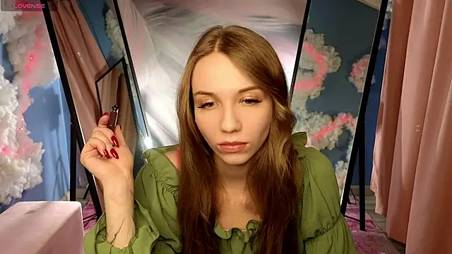 Snapshot of TonyRaymon chatting on 03-22-26, 07:45 TonyRaymon online show from 03-22-26, 07:45