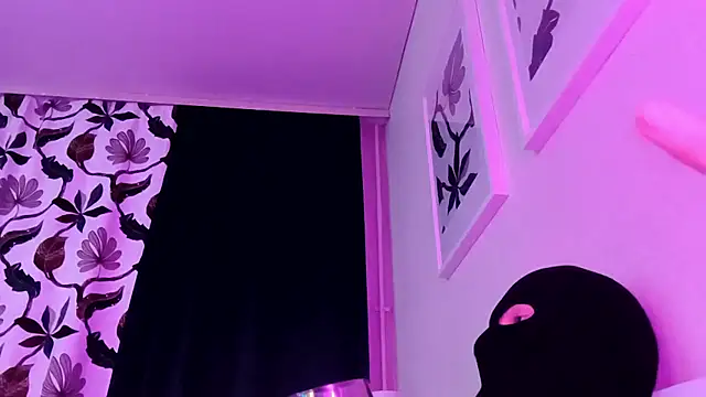 CoupleBiFunSex3036 online show from 03-22-26, 10:46