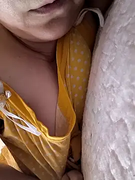 Snapshot of _Yourpussy_ chatting on 04-07-26, 07:53 Yourpussy online show from 04-07-26, 07:53