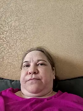 Snapshot of _Yourpussy_ chatting on 05-18-26, 09:37 Yourpussy online show from 05-18-26, 09:37