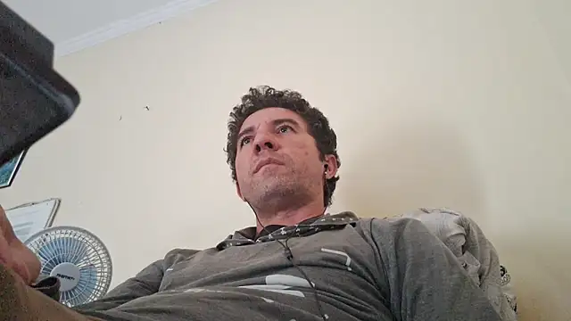 Sueliton2 online show from 04-10-26, 06:23