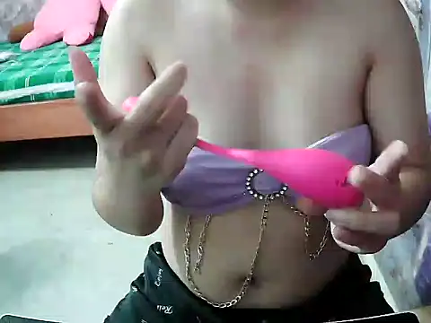 Snapshot of lusa_baby chatting on 08-05-26, 07:00 lusa baby online show from 08-05-26, 07:00