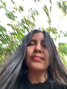 HaileyBiieber online show from 04-06-26, 10:22