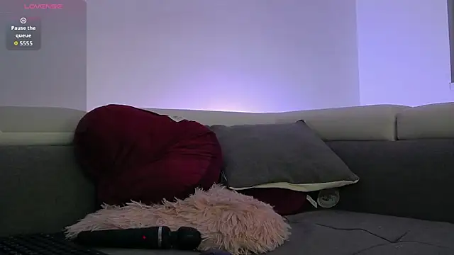 loveKyliee online show from 04-07-26, 11:15