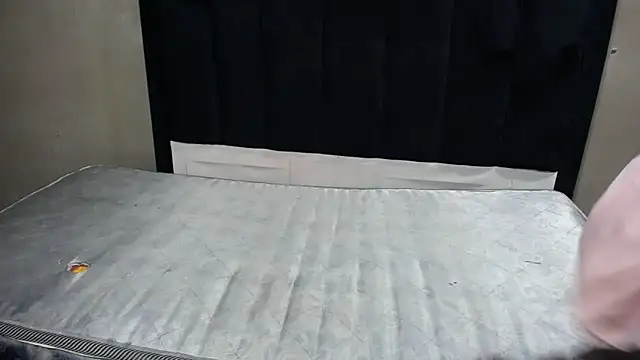 Candylips22 online show from 04-19-26, 08:00