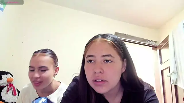 Lauxury H online show from 05-21-26, 07:21