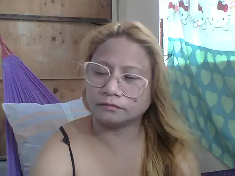 Snapshot of PinayChristine chatting on 04-09-26, 03:50 PinayChristine online show from 04-09-26, 03:50