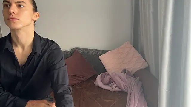 eva si online show from 05-06-26, 04:19