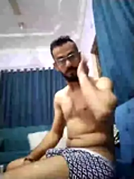 Alimohamed08 online show from 04-08-26, 08:31