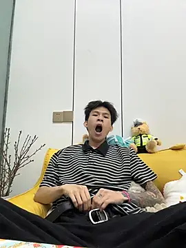 zzzzppp3 online show from 05-04-26, 03:24