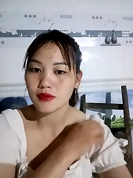 Snapshot of meg_06 chatting on 05-12-26, 12:46 meg 06 online show from 05-12-26, 12:46