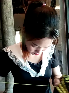 Snapshot of meg_06 chatting on 05-14-26, 01:45 meg 06 online show from 05-14-26, 01:45