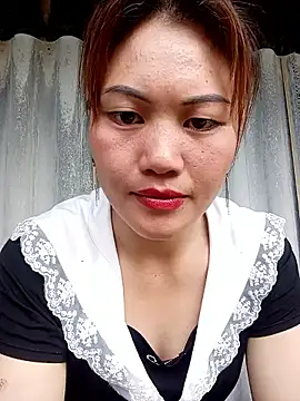 Snapshot of meg_06 chatting on 05-17-26, 06:33 meg 06 online show from 05-17-26, 06:33
