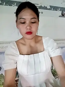 Snapshot of meg_06 chatting on 05-22-26, 05:36 meg 06 online show from 05-22-26, 05:36
