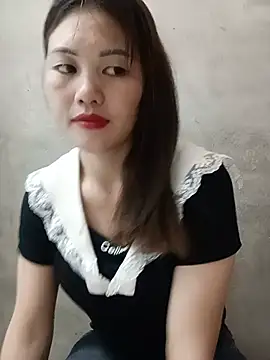 Snapshot of meg_06 chatting on 05-23-26, 04:50 meg 06 online show from 05-23-26, 04:50