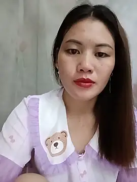 Snapshot of meg_06 chatting on 06-01-26, 02:19 meg 06 online show from 06-01-26, 02:19